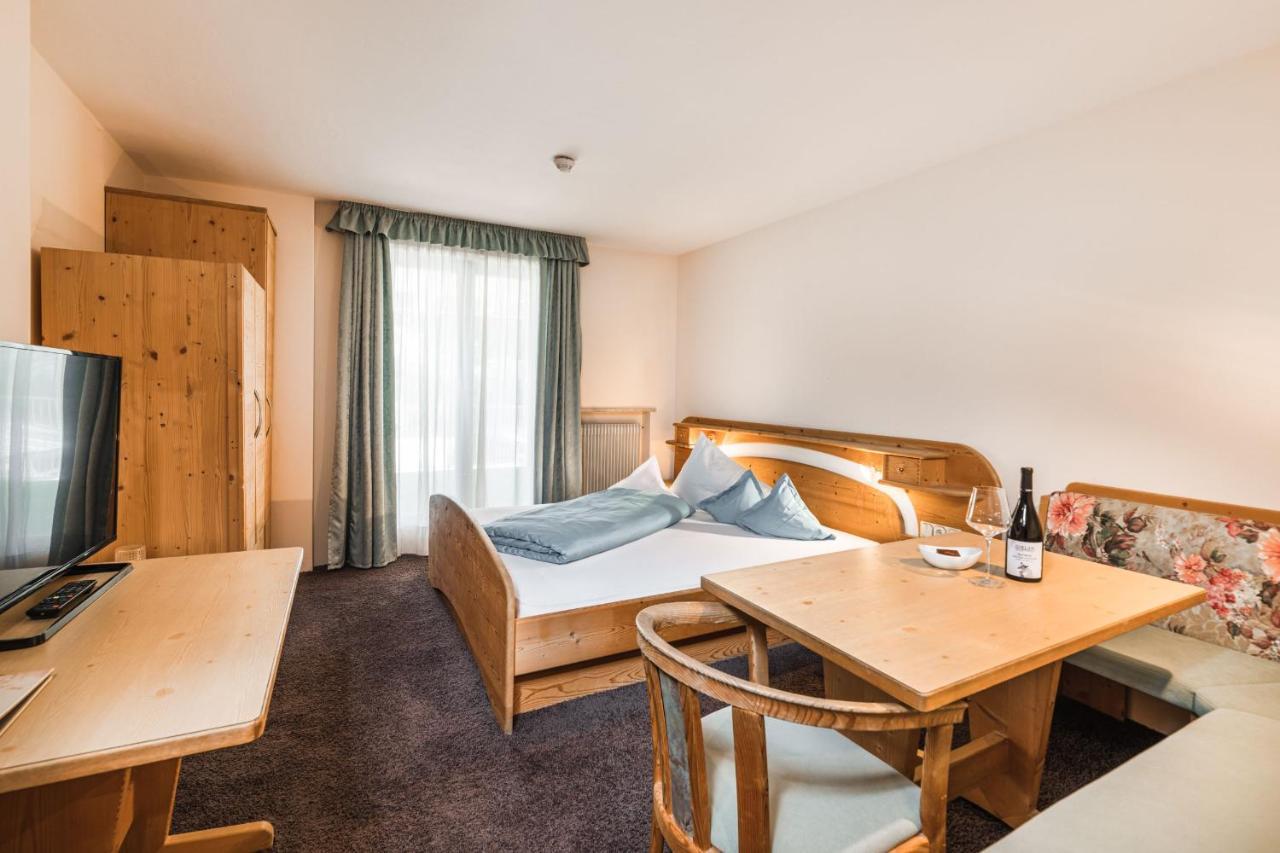 Hotel Weingarten Eppan an der Weinstraße Buitenkant foto
