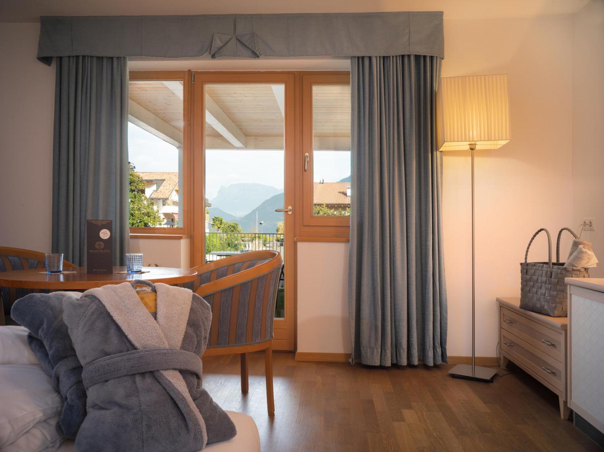 Hotel Weingarten Eppan an der Weinstraße Buitenkant foto