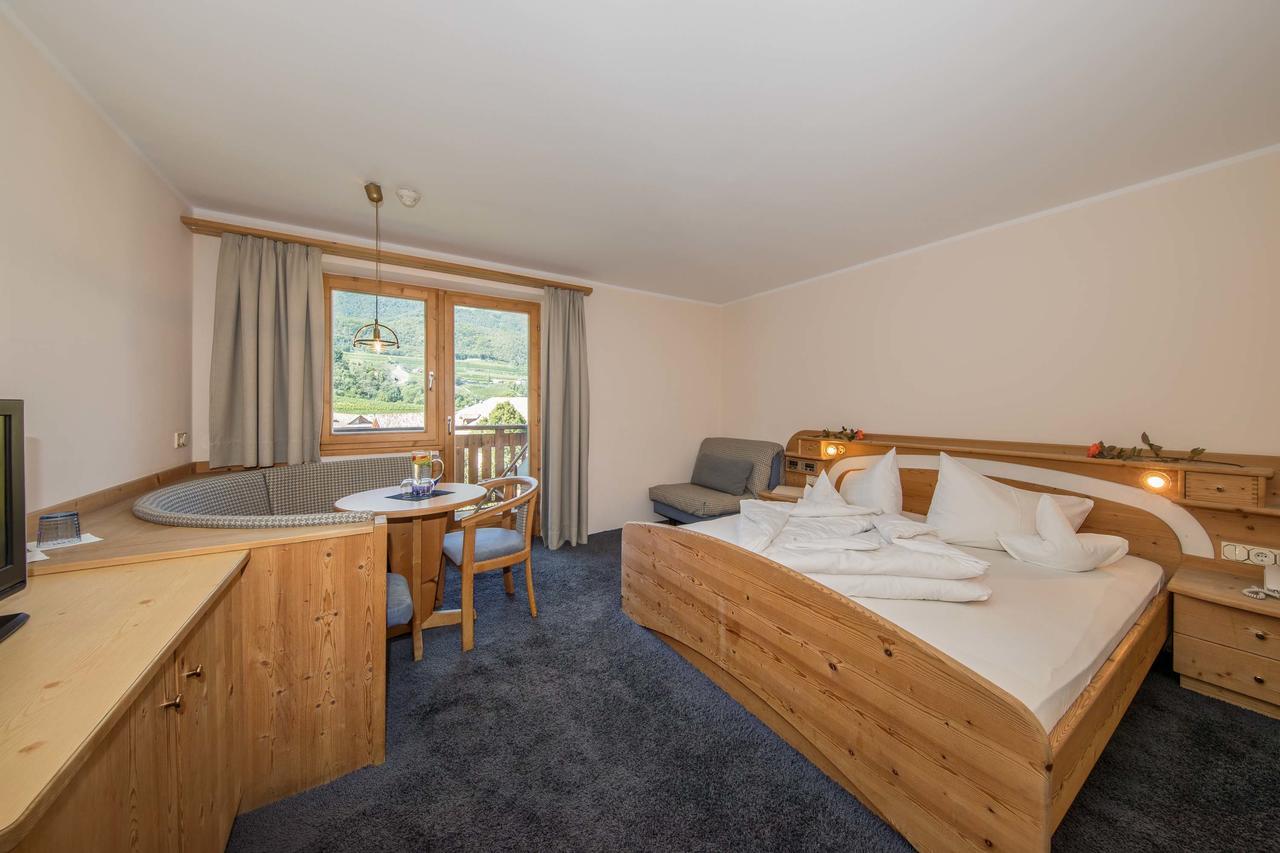 Hotel Weingarten Eppan an der Weinstraße Buitenkant foto